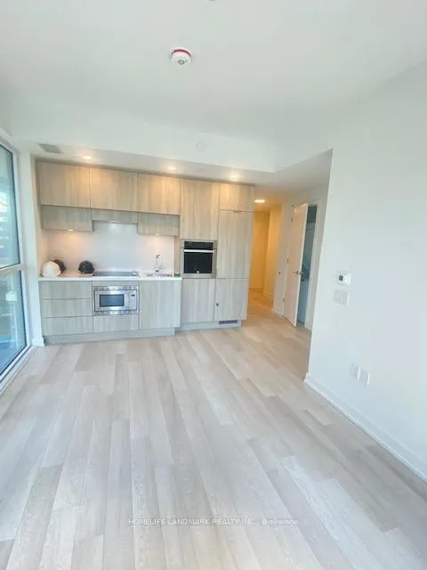 Photo 3 of Unit 905, 39 Roehampton Avenue, Toronto, Mount Pleasant West — HOMEH