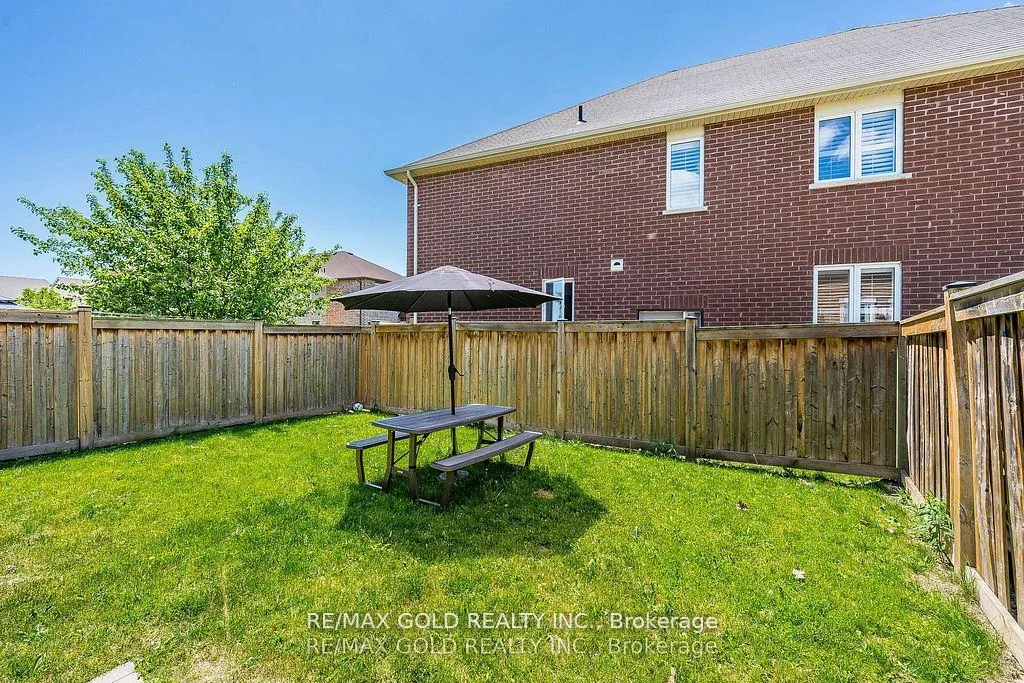 Photo 37 of 26 Robert Parkinson Drive, Brampton, Northwest Brampton — HOMEH