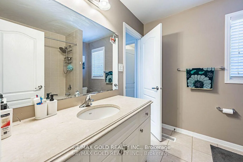 Photo 58 of 26 Robert Parkinson Drive, Brampton, Northwest Brampton — HOMEH