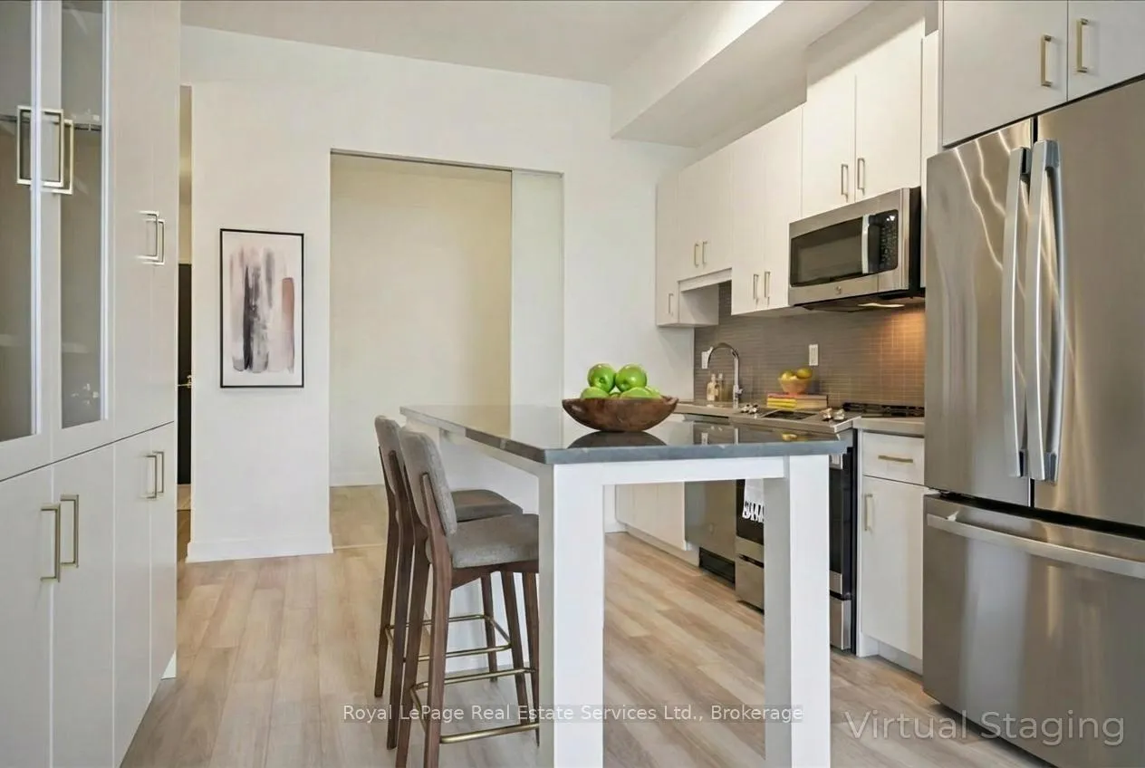 Photo 11 of Unit 308, 2007 James Street, Burlington, Brant — HOMEH