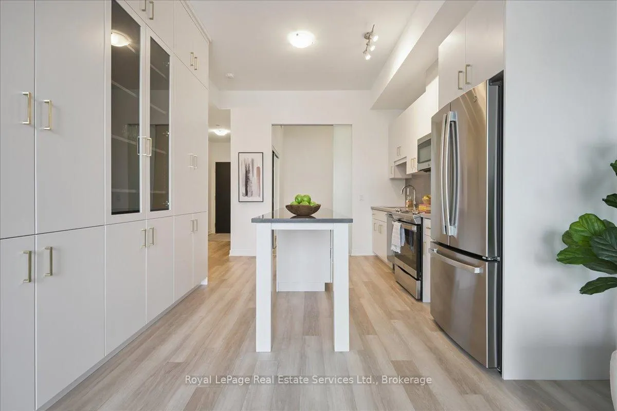Photo 13 of Unit 308, 2007 James Street, Burlington, Brant — HOMEH