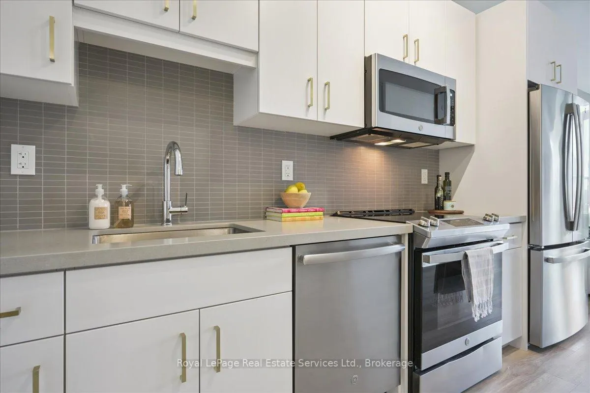Photo 14 of Unit 308, 2007 James Street, Burlington, Brant — HOMEH