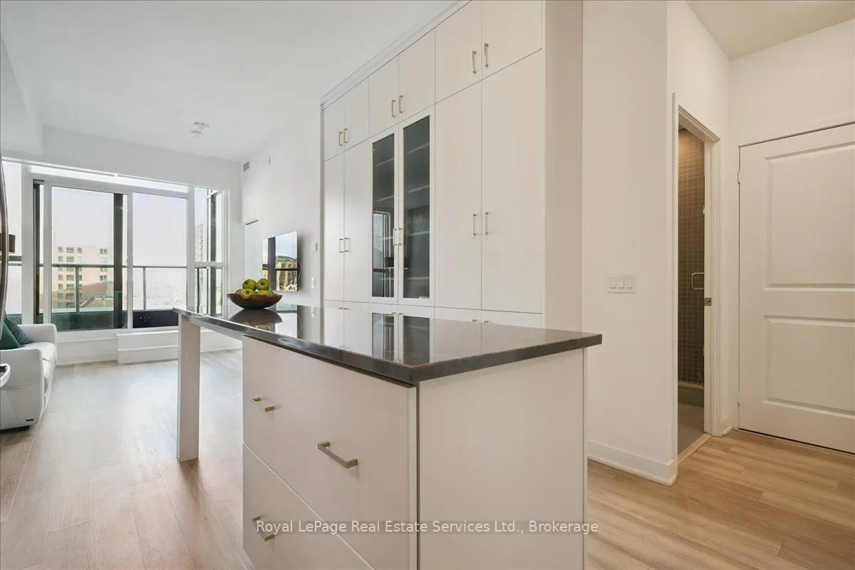 Photo 15 of Unit 308, 2007 James Street, Burlington, Brant — HOMEH