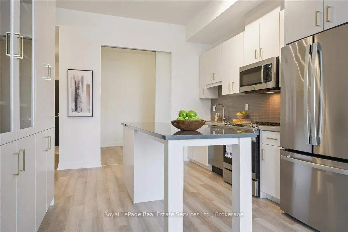 Photo 16 of Unit 308, 2007 James Street, Burlington, Brant — HOMEH