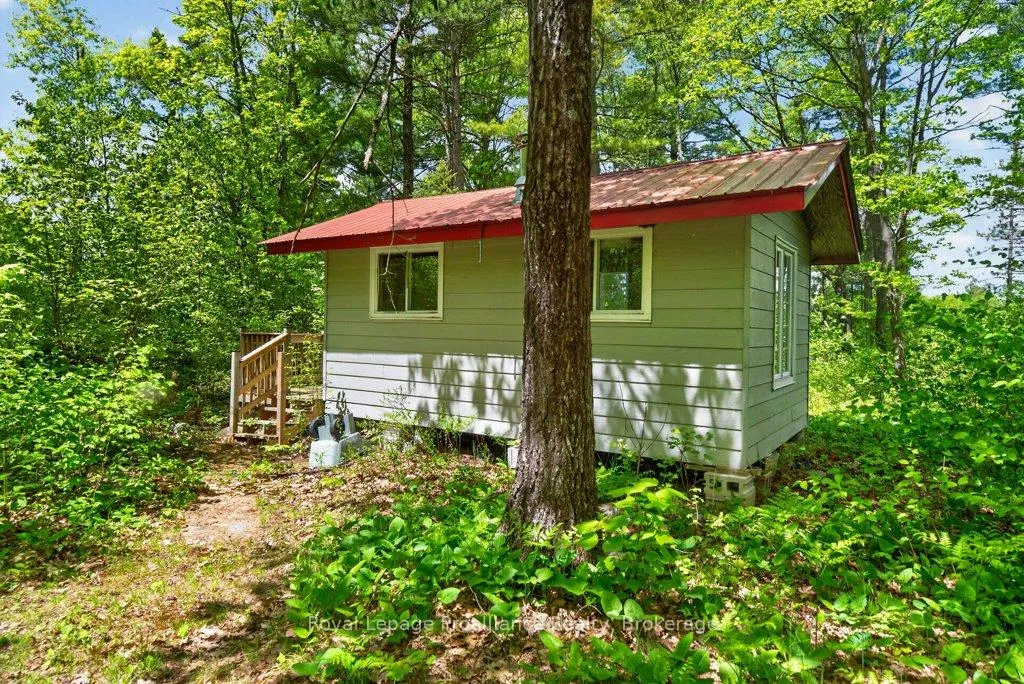 Photo 9 of 2485 Alf's Bay Lane, Frontenac, Frontenac Centre — HOMEH