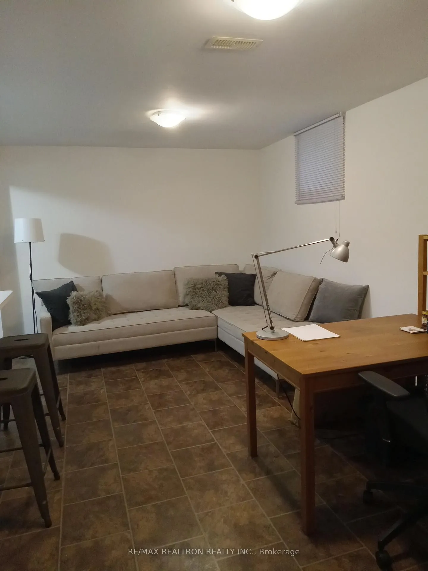 Photo 1 of Unit Bsmt, 645 Hillsdale Avenue E, Toronto, Mount Pleasant East — HOMEH