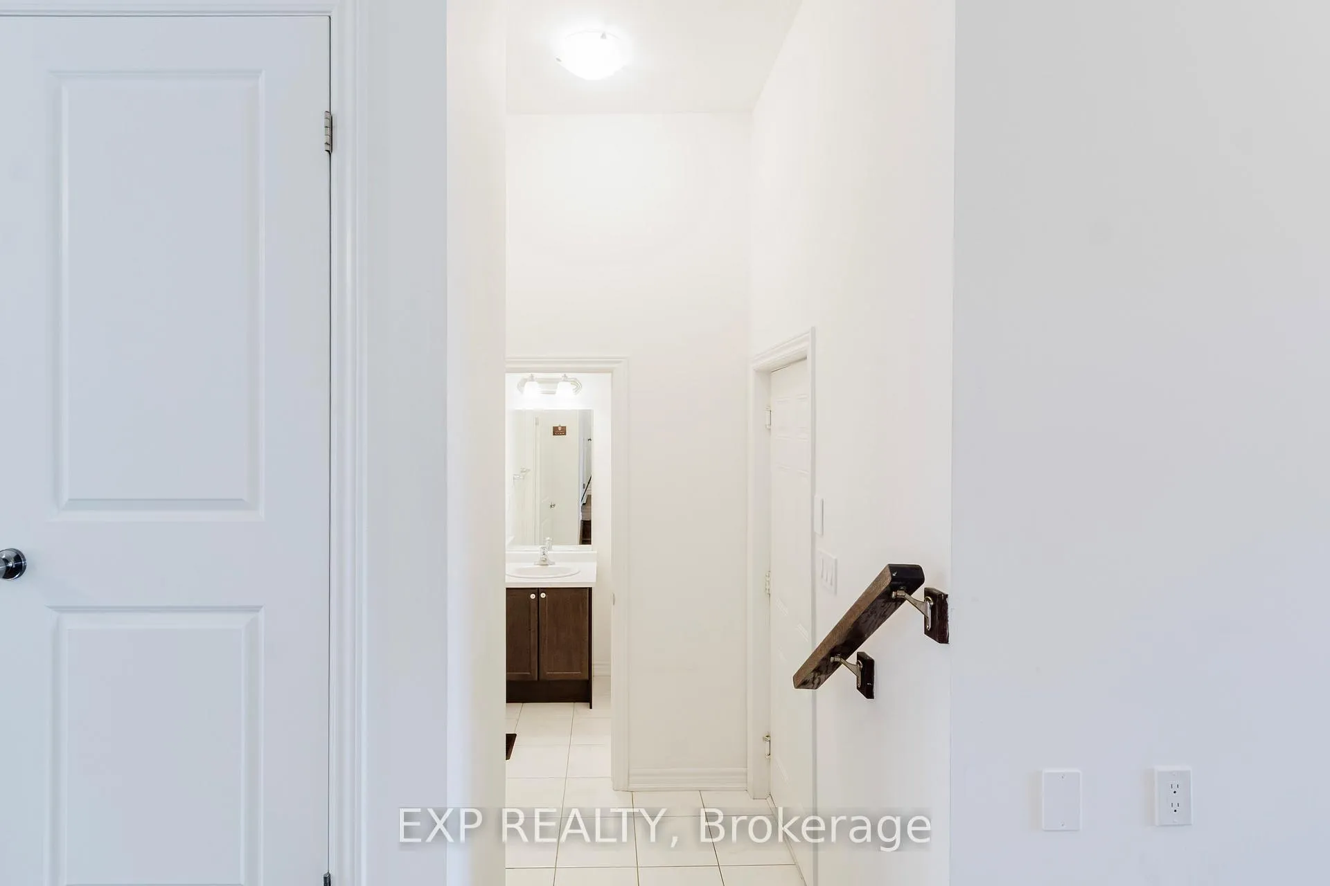 Photo 5 of 67 Bilanski Farm Road, Brantford, Echo Place — HOMEH