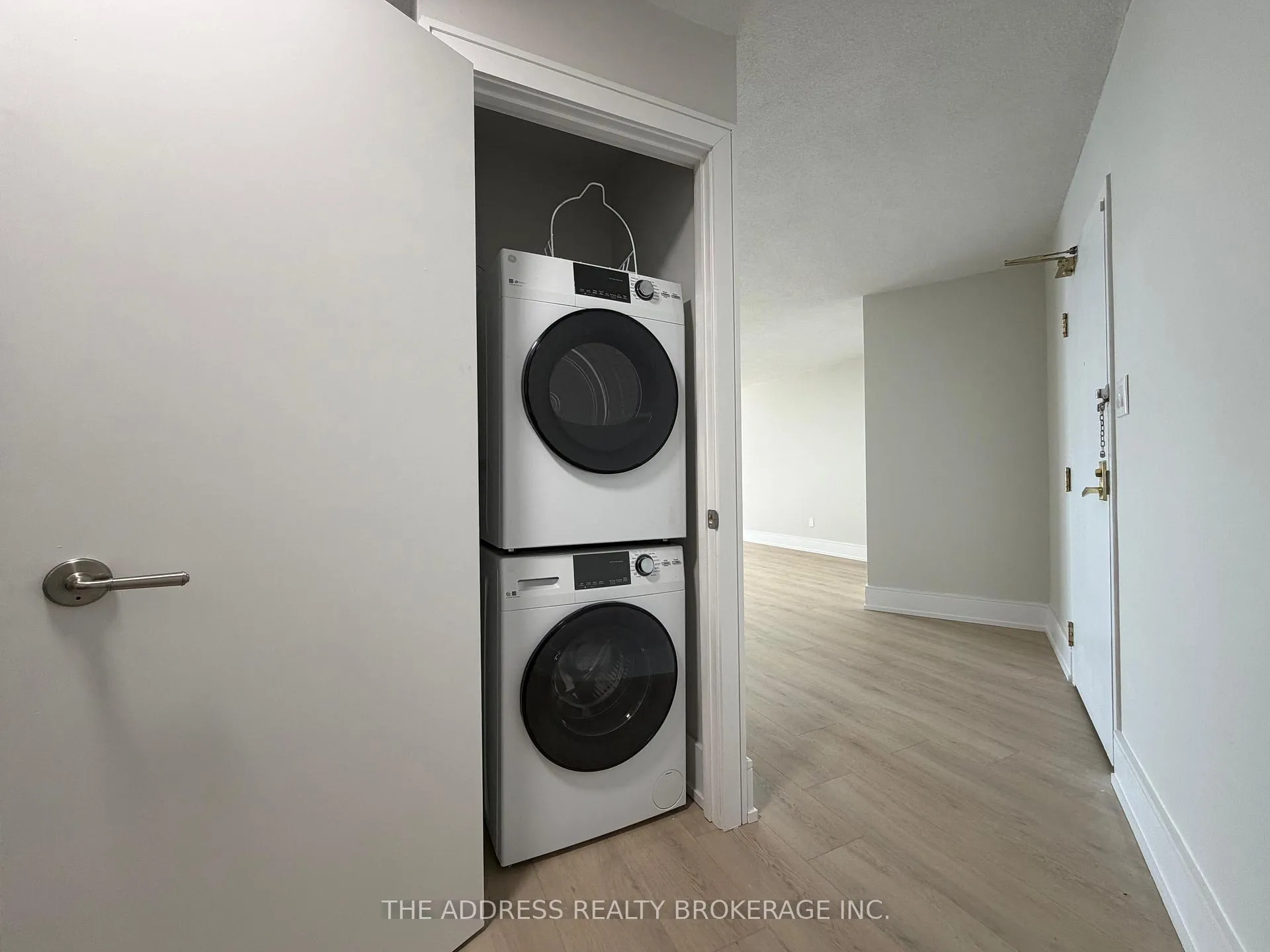 Front of Unit 2507, 270 Queens Quay W