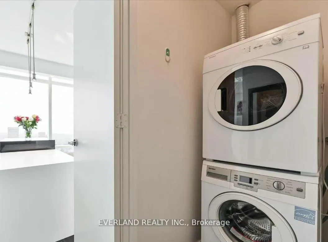Photo 8 of Unit 5303, 1 Bloor Street E, Toronto, Church-Yonge Corridor — HOMEH