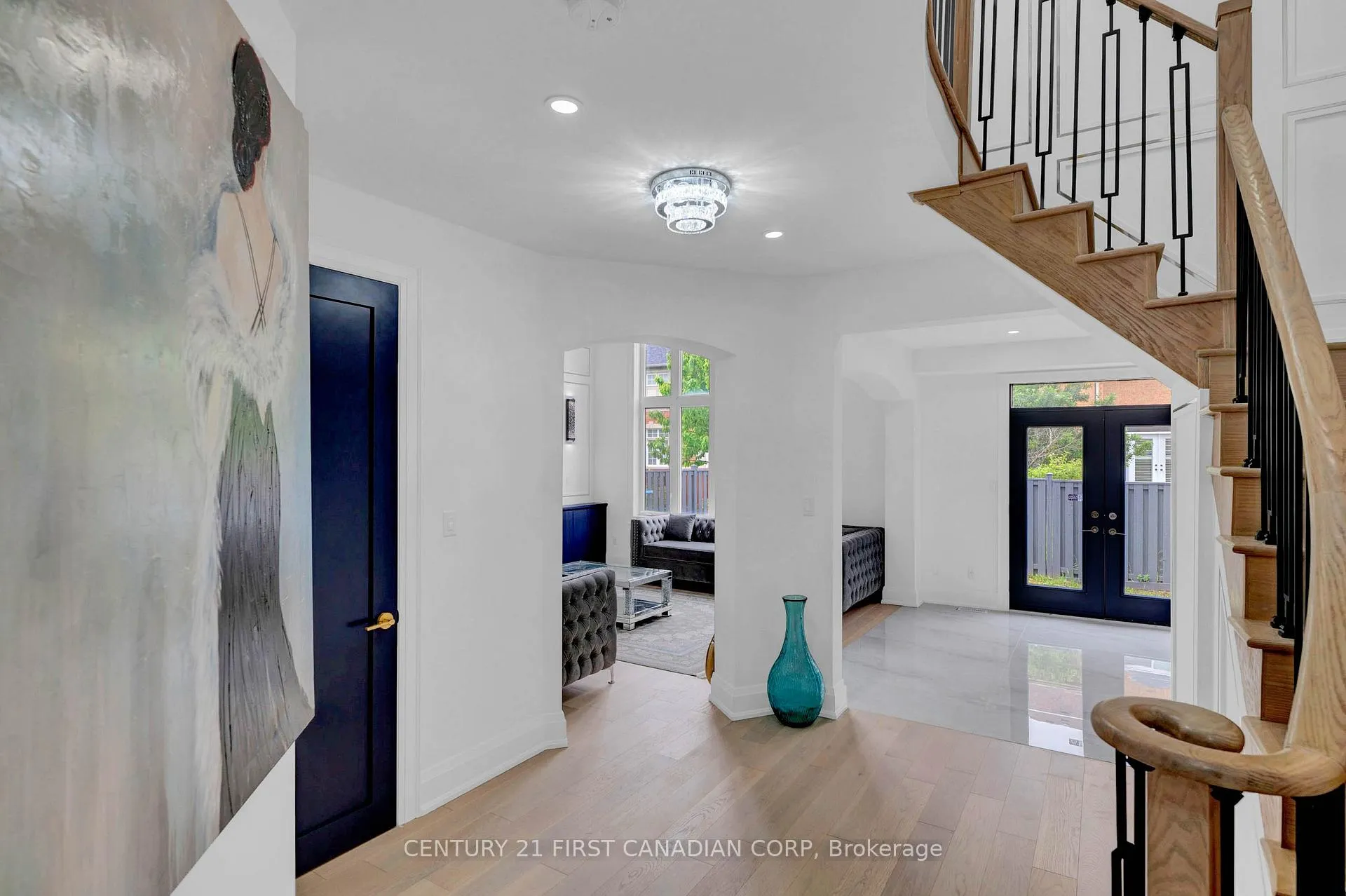Photo 10 of 4 Freshspring Drive, Brampton, Sandringham-Wellington — HOMEH