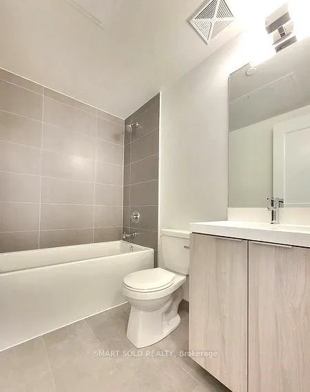 Photo 4 of Unit 3403, 8 Widmer Street, Toronto, Waterfront Communities — HOMEH