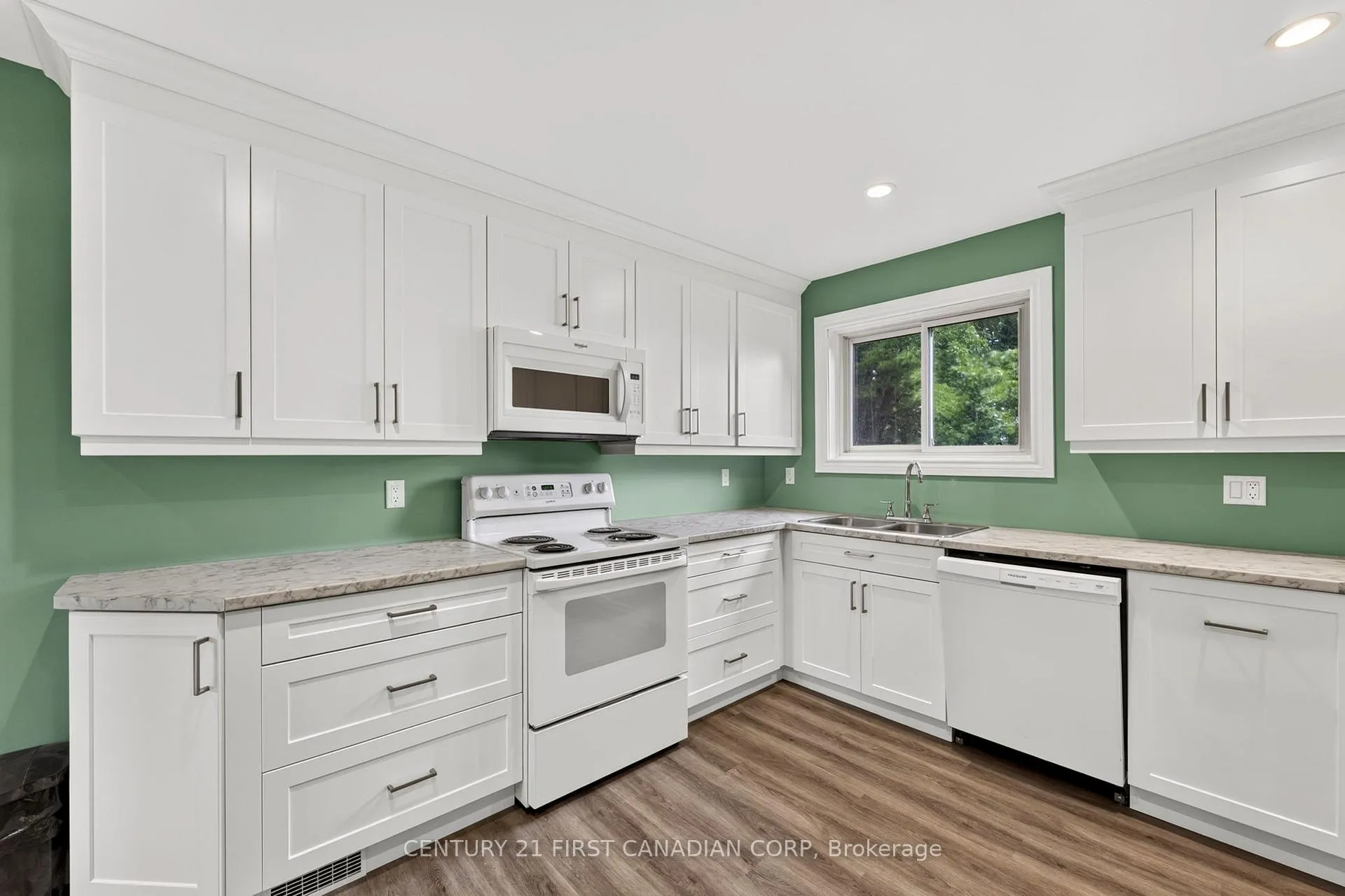 Photo 3 of 33943 Sunnyridge Road, Bluewater, Hay — HOMEH