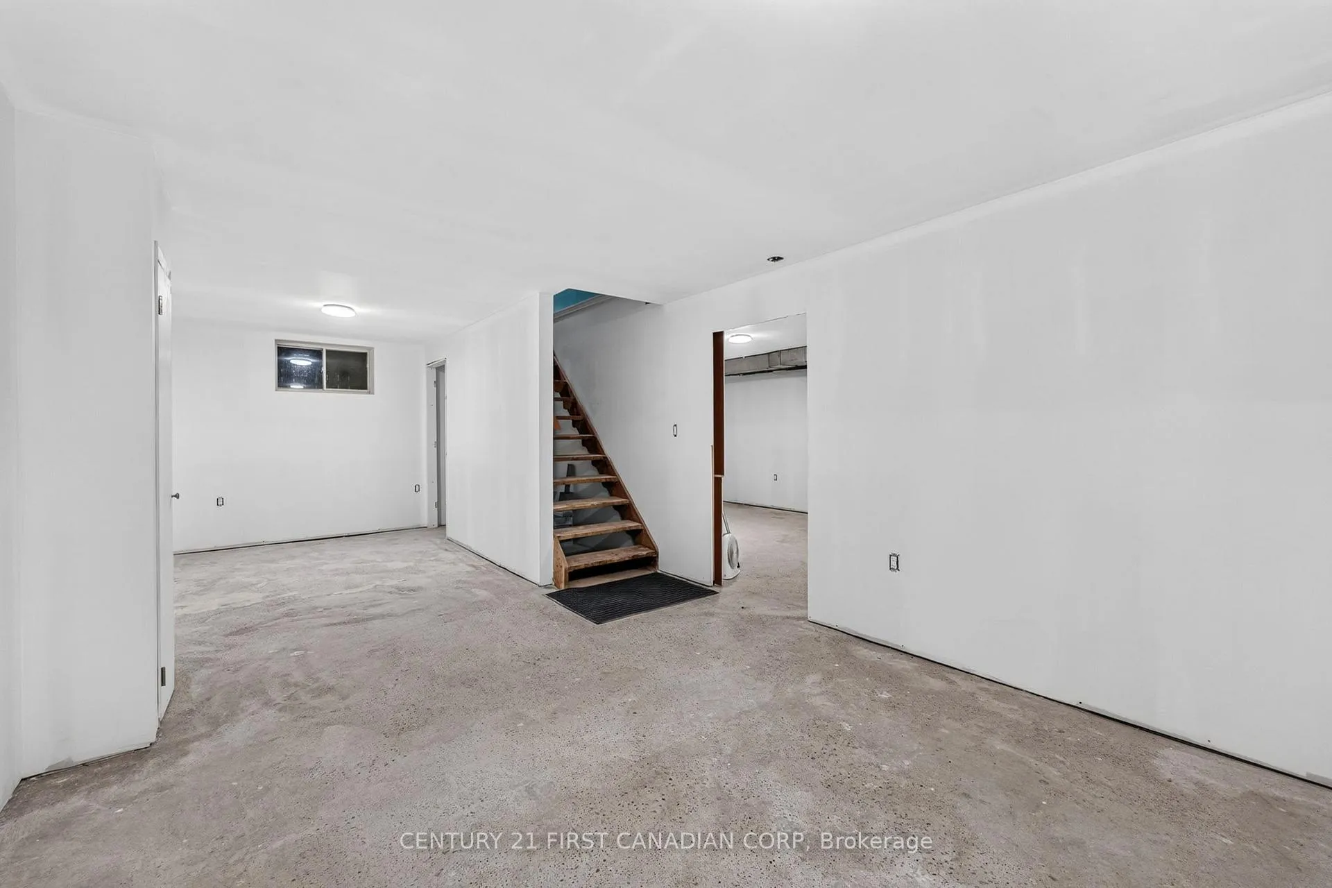 Photo 18 of 33943 Sunnyridge Road, Bluewater, Hay — HOMEH