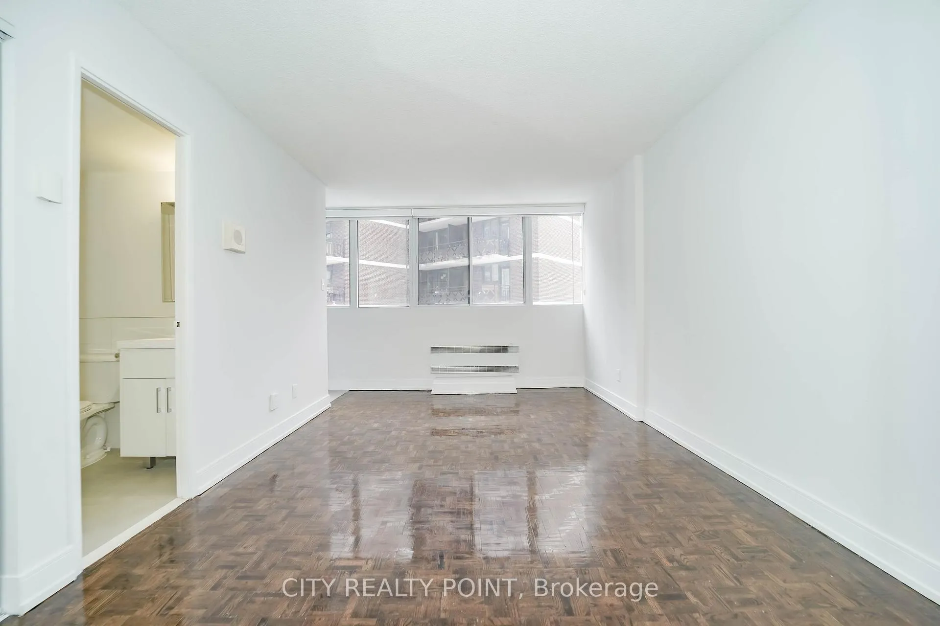 Photo 14 of Unit 2405, 33 Isabella Street, Toronto, Church-Yonge Corridor — HOMEH