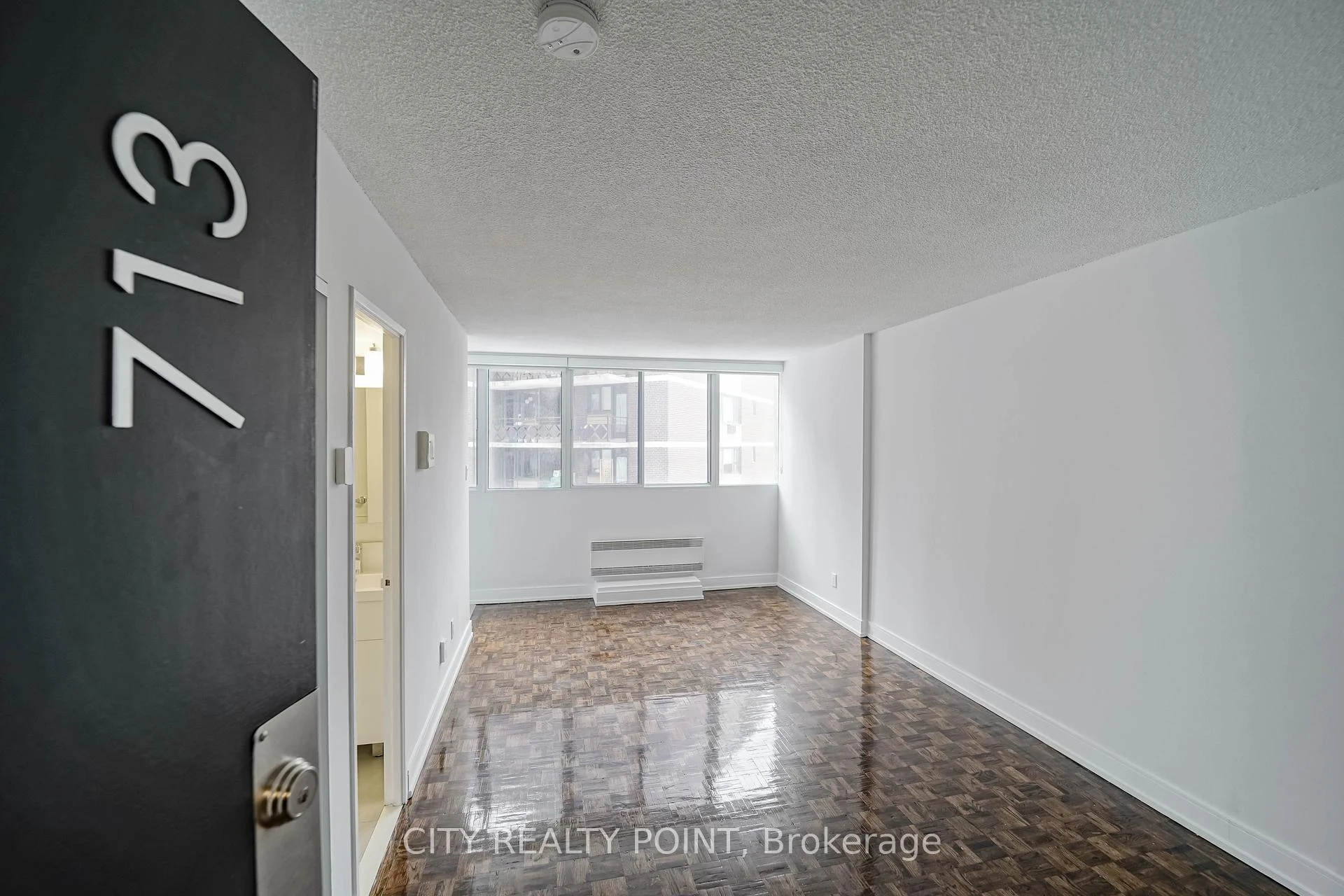 Photo 13 of Unit 2405, 33 Isabella Street, Toronto, Church-Yonge Corridor — HOMEH