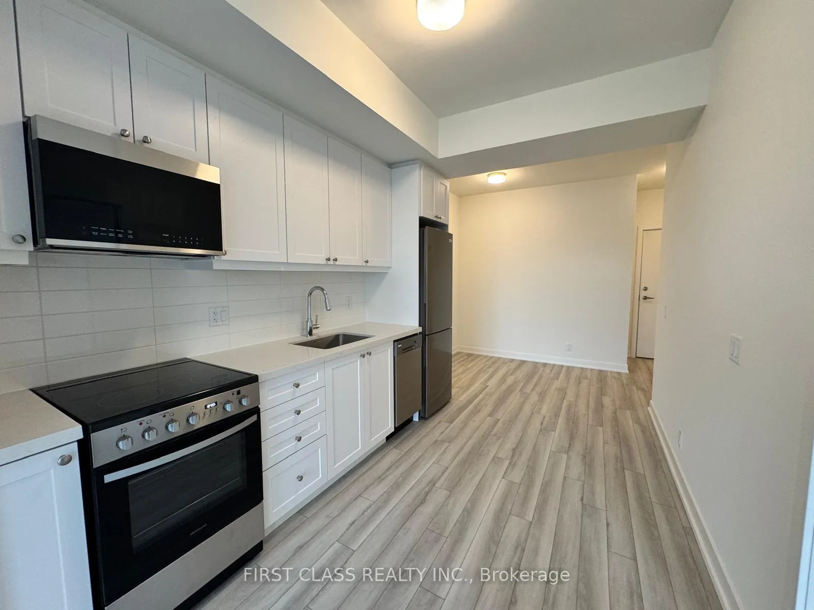 Photo 1 of 51 Clarington Blvd, Clarington, Bowmanville — HOMEH