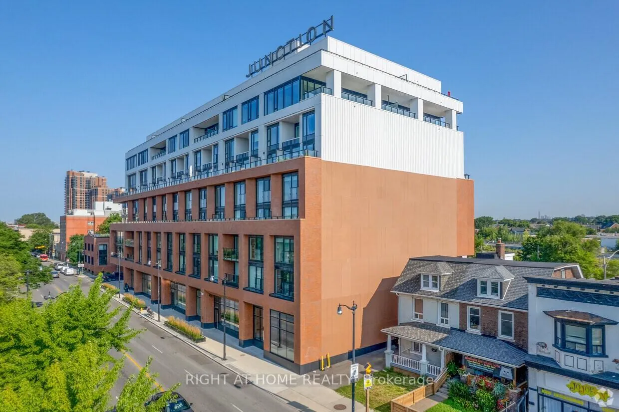 Front of Unit 313, 2720 Dundas Street W