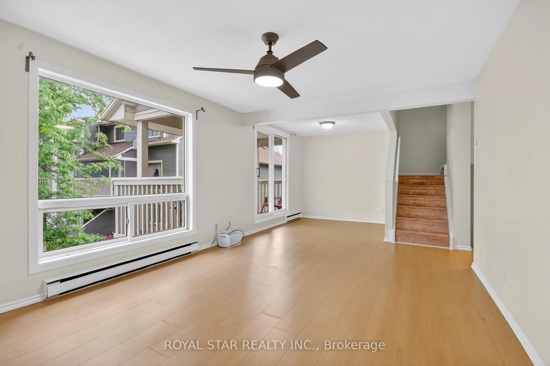 Photo 5 of Unit 5B, 762 St. Andre Drive, Ottawa, Hiawatha Park/Convent Glen — HOMEH