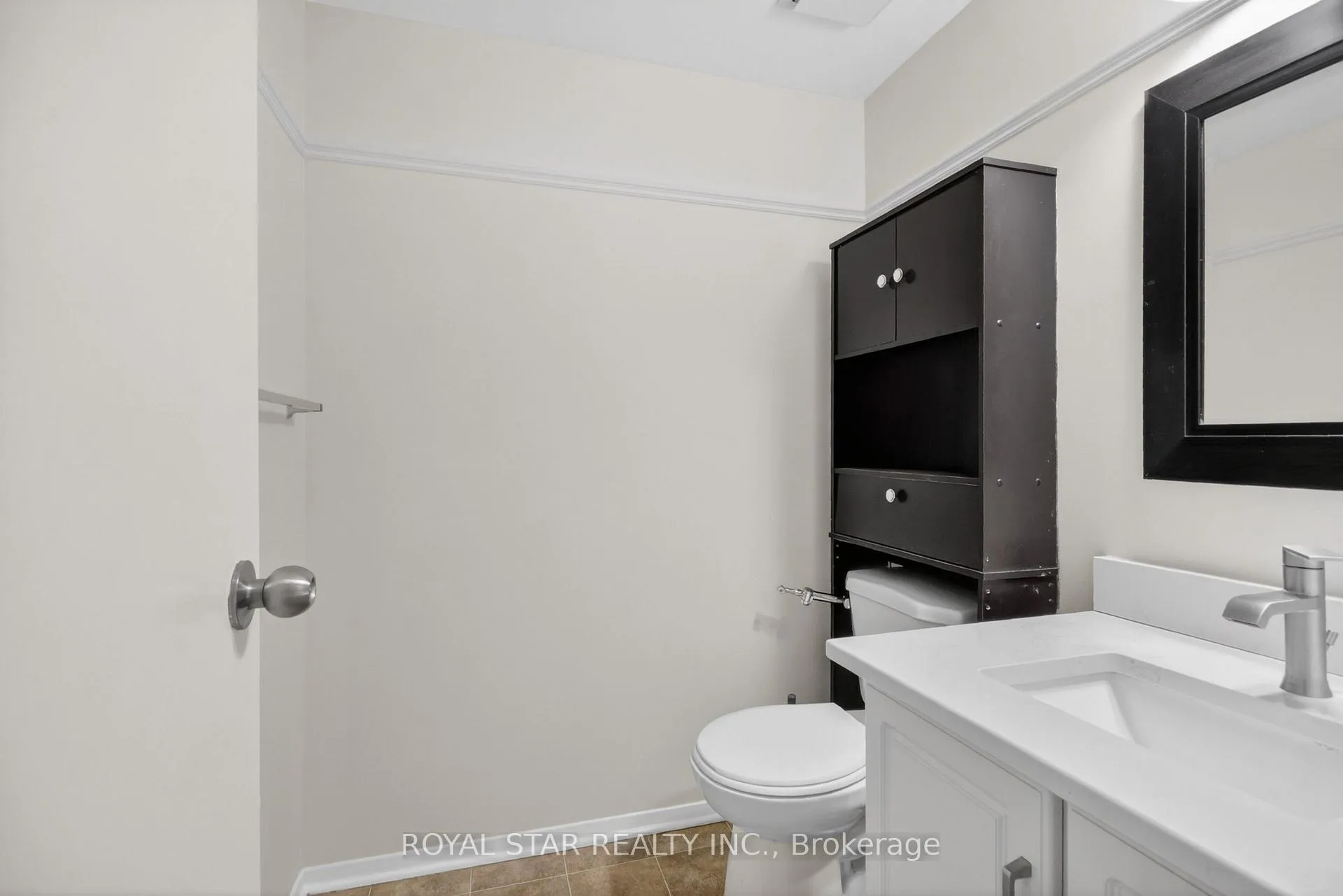Photo 11 of Unit 5B, 762 St. Andre Drive, Ottawa, Hiawatha Park/Convent Glen — HOMEH