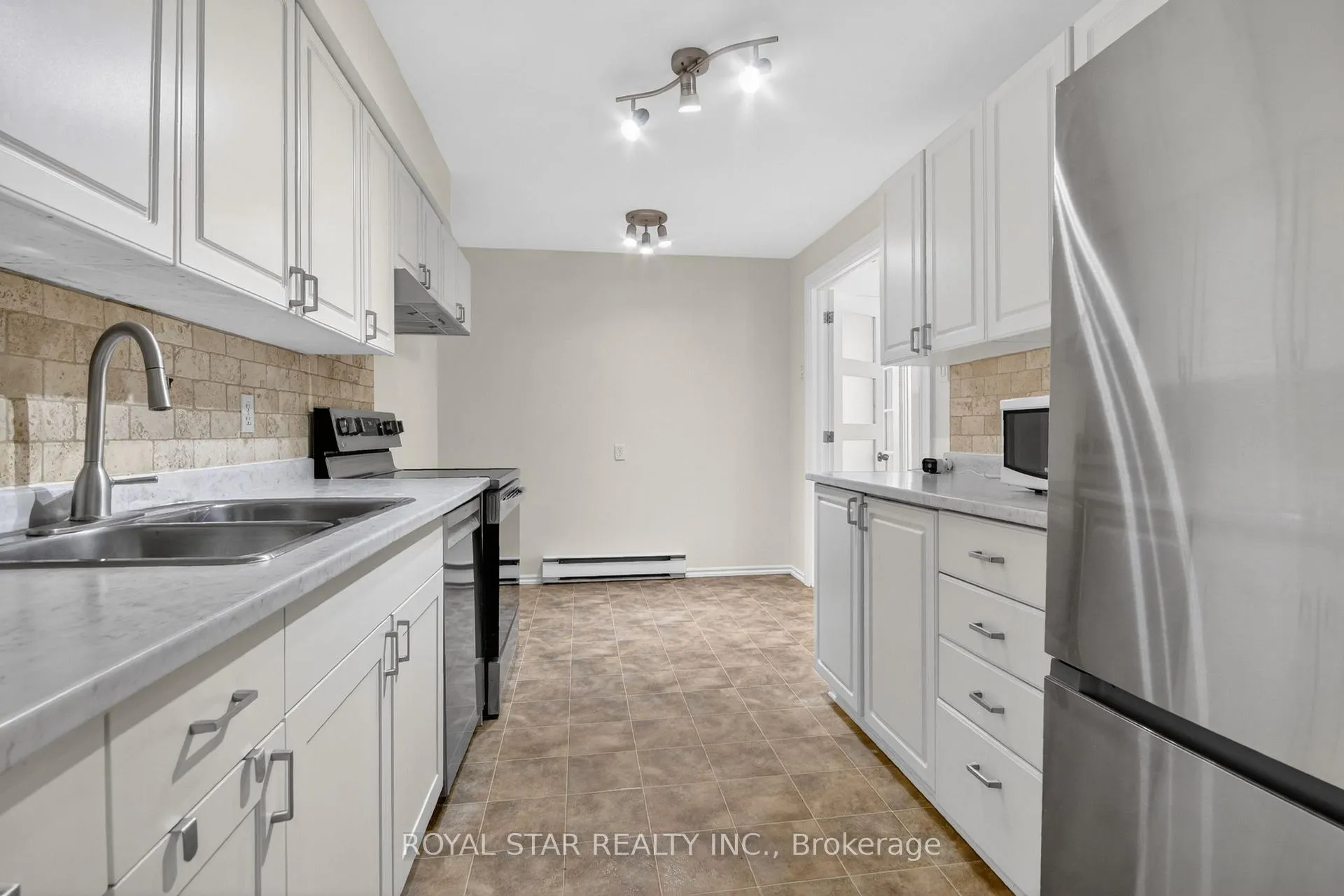 Photo 12 of Unit 5B, 762 St. Andre Drive, Ottawa, Hiawatha Park/Convent Glen — HOMEH