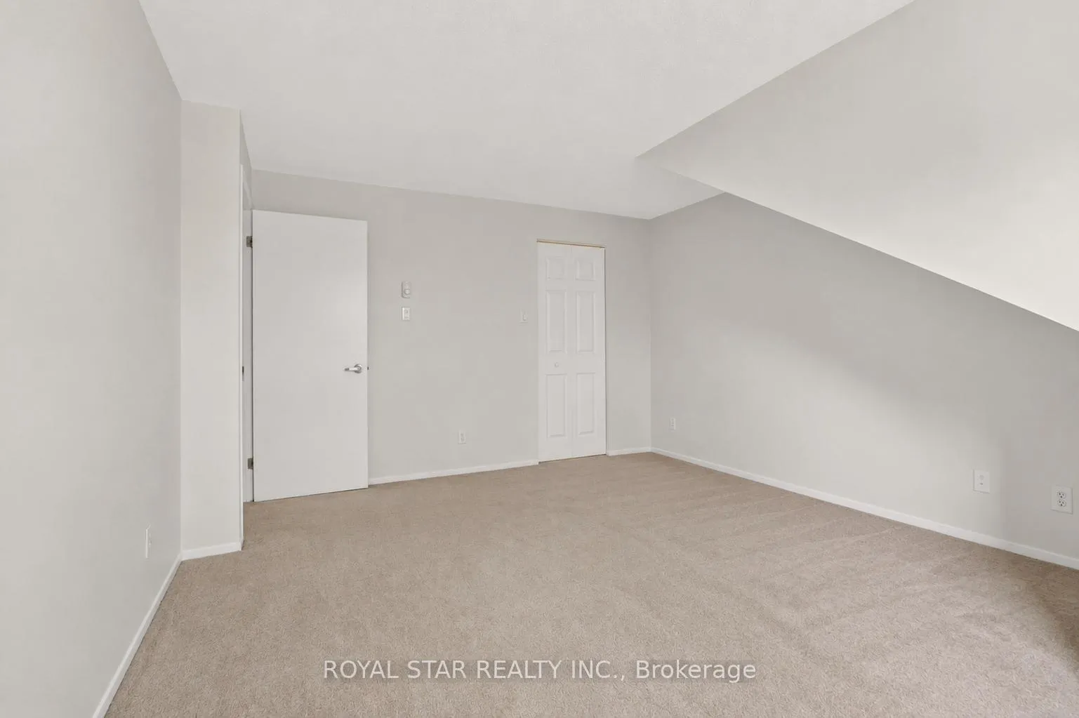 Photo 19 of Unit 5B, 762 St. Andre Drive, Ottawa, Hiawatha Park/Convent Glen — HOMEH