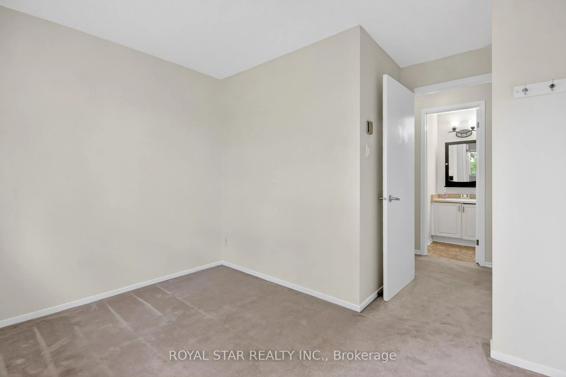 Photo 23 of Unit 5B, 762 St. Andre Drive, Ottawa, Hiawatha Park/Convent Glen — HOMEH