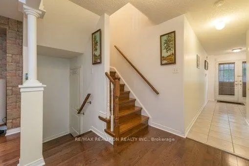 Photo 3 of 122 Benjamin Hood Crescent, Vaughan, Patterson — HOMEH
