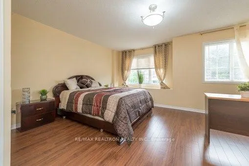 Photo 12 of 122 Benjamin Hood Crescent, Vaughan, Patterson — HOMEH