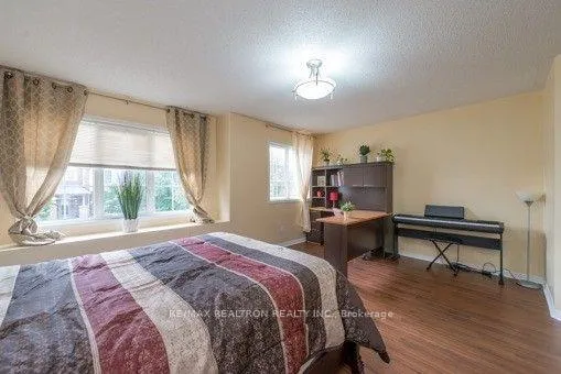 Photo 13 of 122 Benjamin Hood Crescent, Vaughan, Patterson — HOMEH