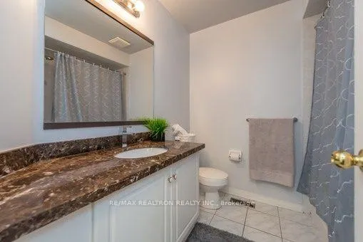 Photo 14 of 122 Benjamin Hood Crescent, Vaughan, Patterson — HOMEH