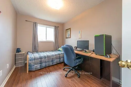 Photo 15 of 122 Benjamin Hood Crescent, Vaughan, Patterson — HOMEH