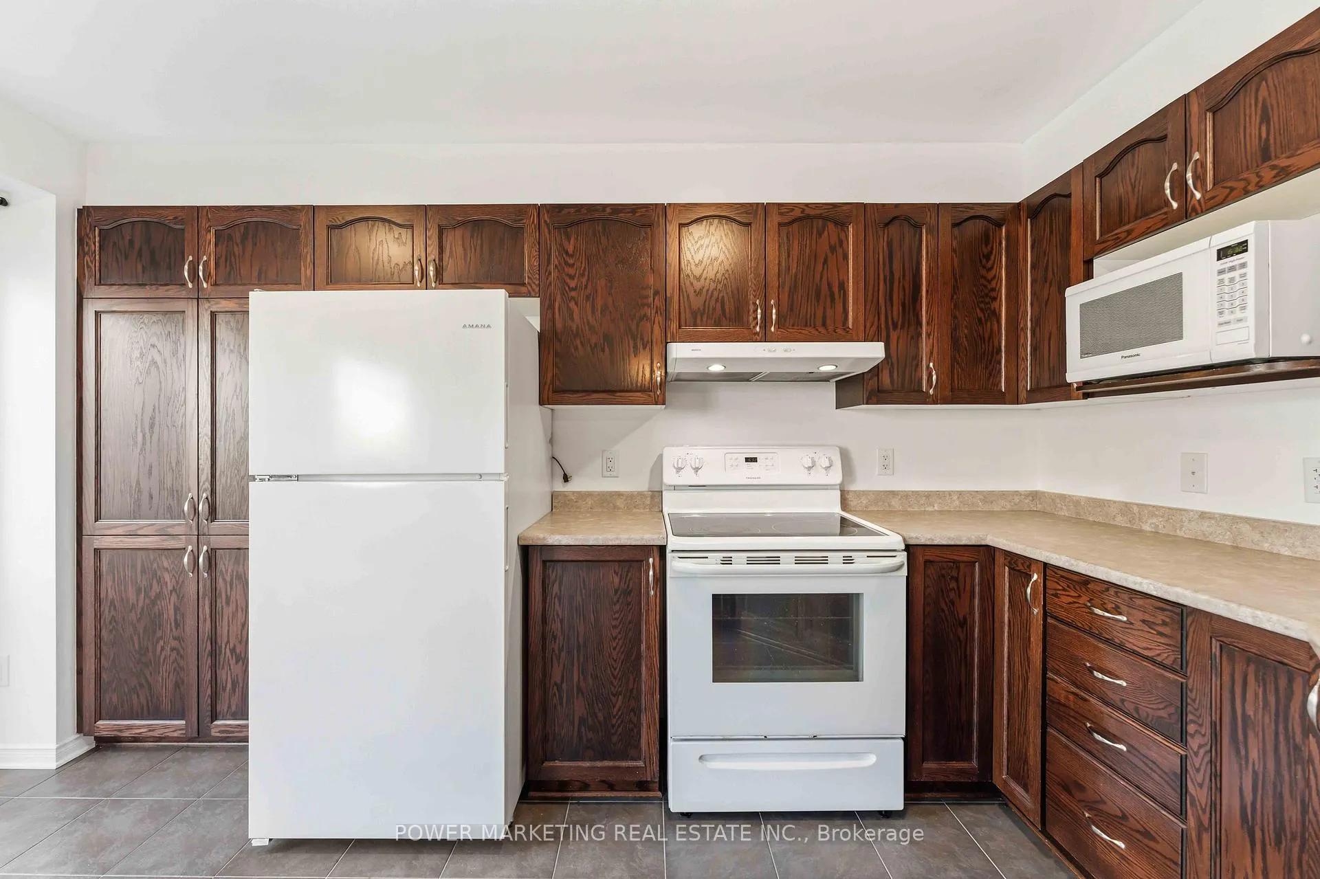 Photo 4 of 326 Applecross Crescent, Ottawa, Kanata - Morgan's Grant/South March — HOMEH