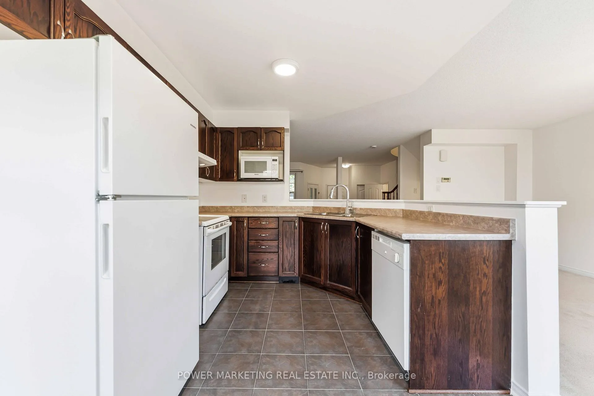 Photo 6 of 326 Applecross Crescent, Ottawa, Kanata - Morgan's Grant/South March — HOMEH