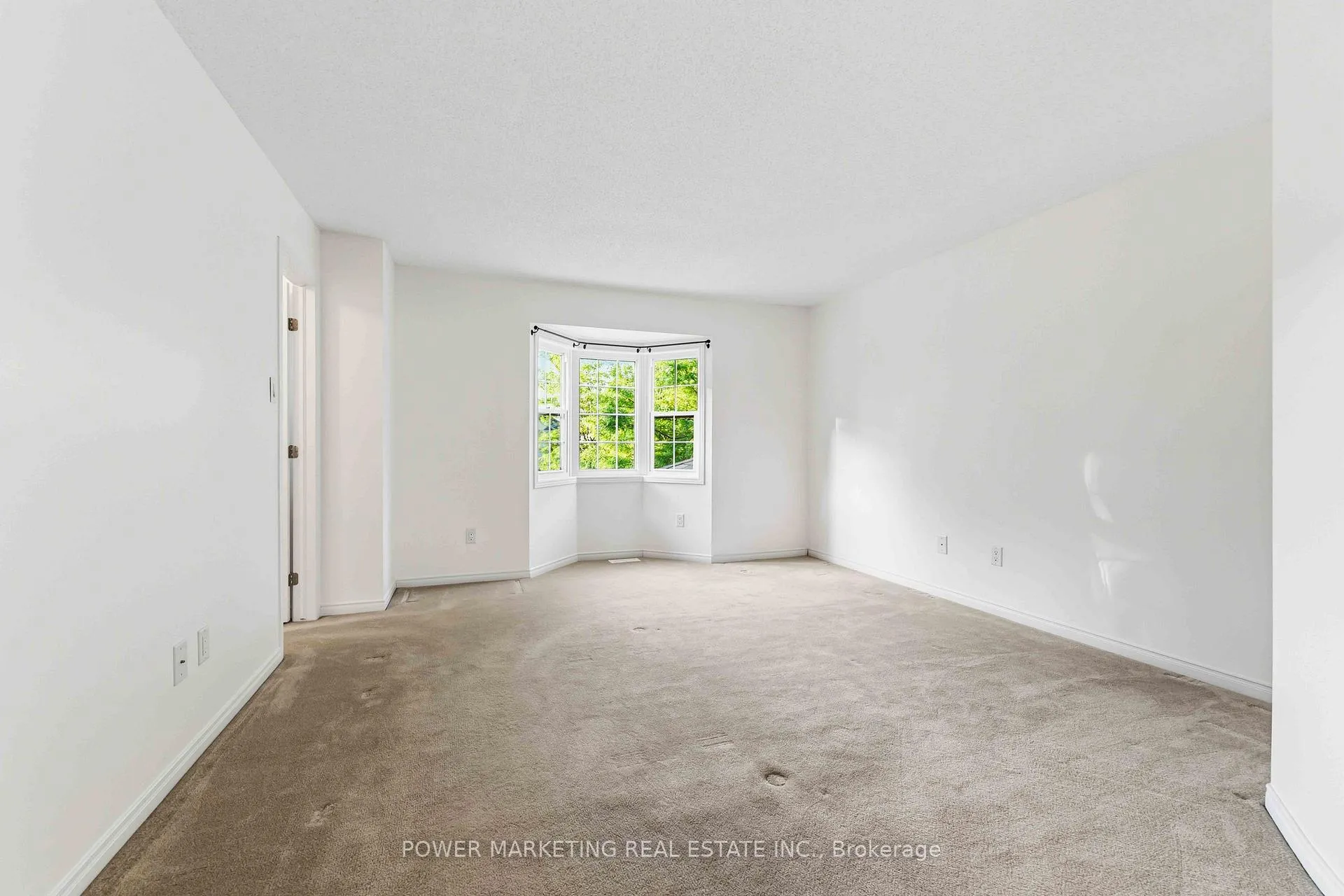Photo 13 of 326 Applecross Crescent, Ottawa, Kanata - Morgan's Grant/South March — HOMEH