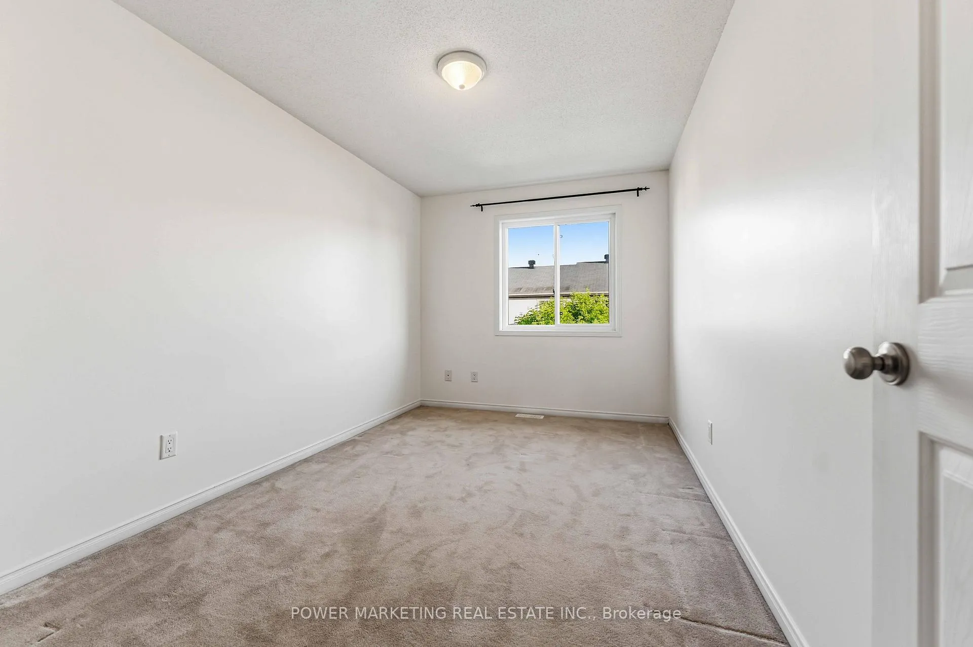Photo 16 of 326 Applecross Crescent, Ottawa, Kanata - Morgan's Grant/South March — HOMEH