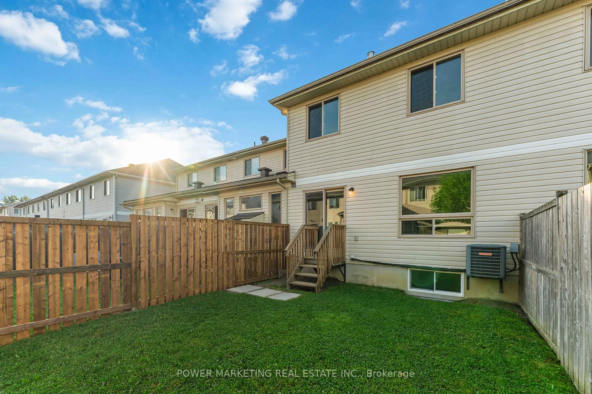 Photo 32 of 326 Applecross Crescent, Ottawa, Kanata - Morgan's Grant/South March — HOMEH