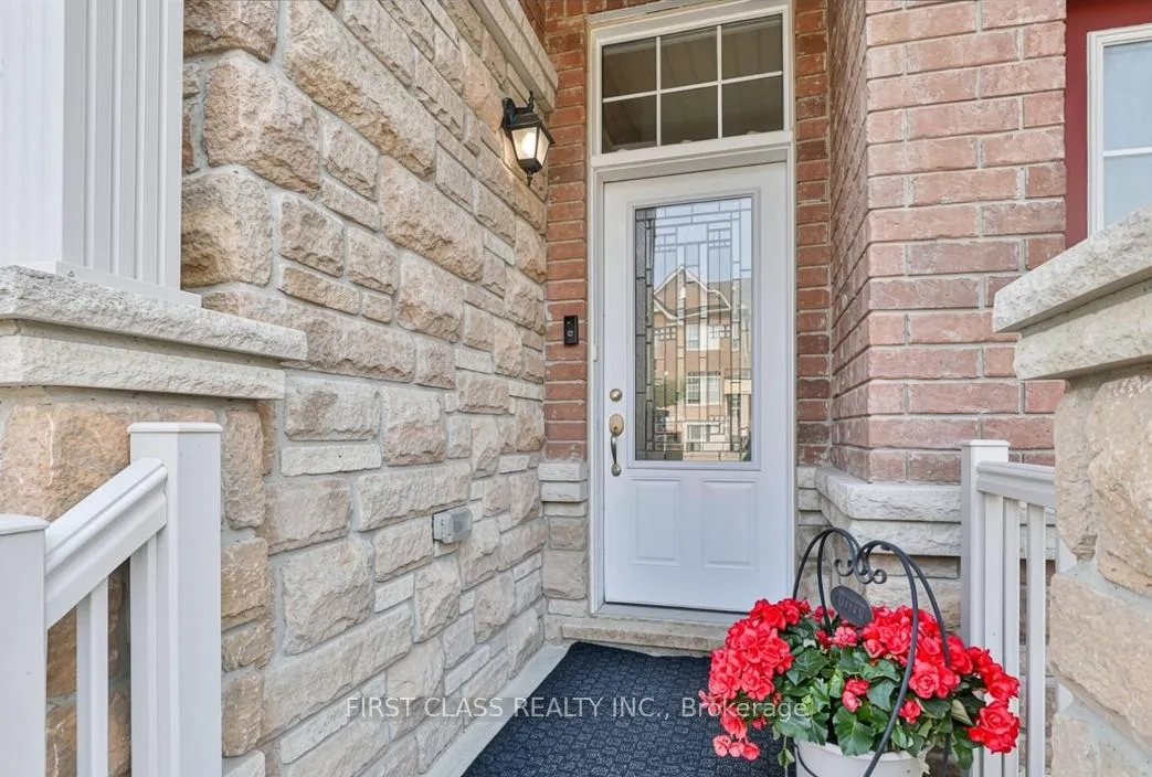 Photo 2 of 319 Delray Drive, Markham, Greensborough — HOMEH