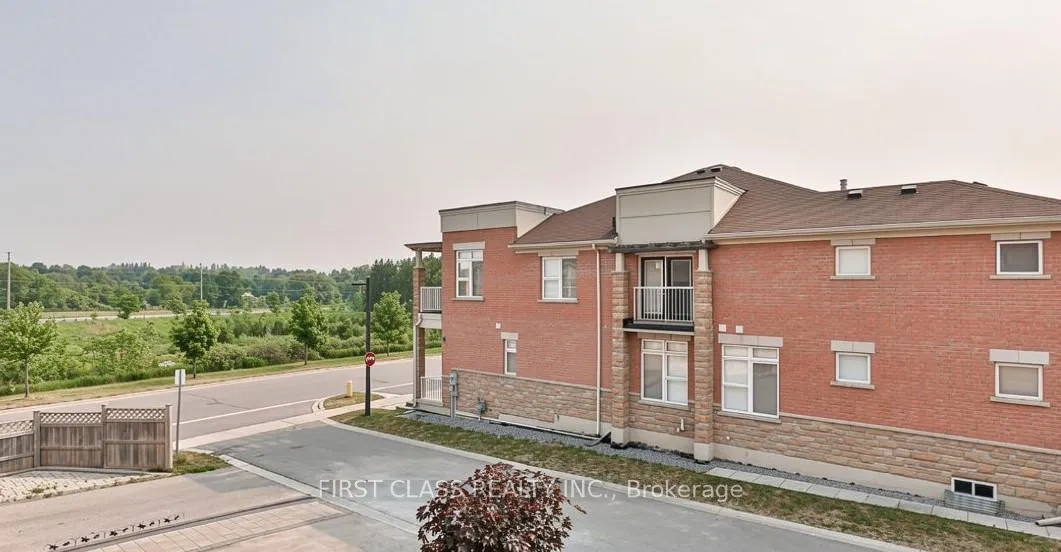 Photo 3 of 319 Delray Drive, Markham, Greensborough — HOMEH