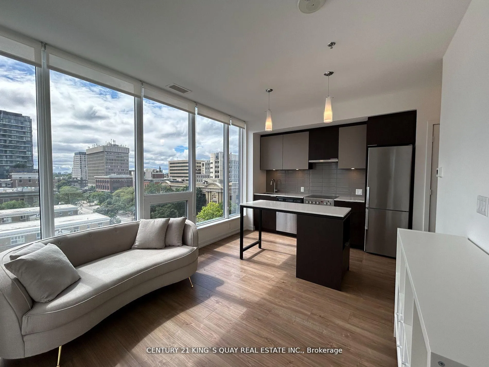 Photo 4 of Unit 702, 203 College Street, Toronto, Kensington-Chinatown — HOMEH