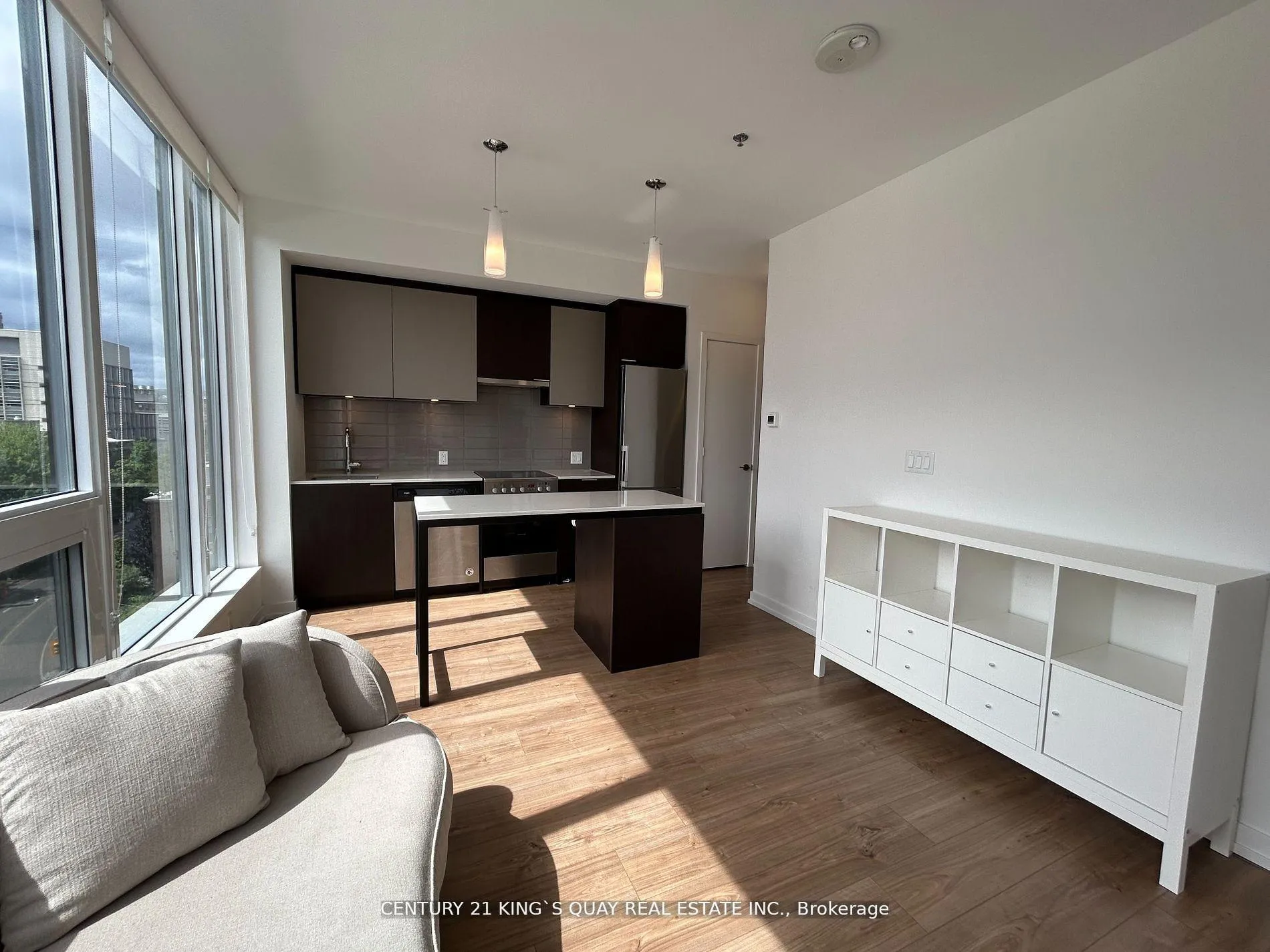 Photo 6 of Unit 702, 203 College Street, Toronto, Kensington-Chinatown — HOMEH