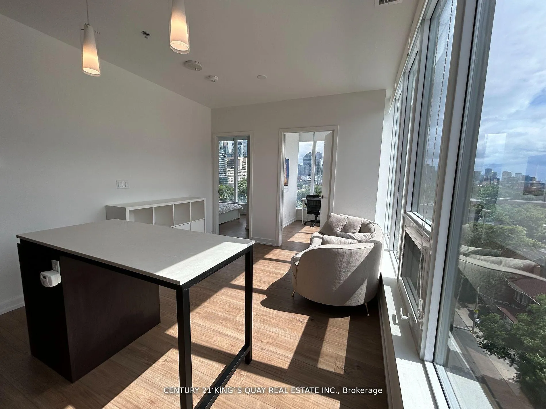 Photo 8 of Unit 702, 203 College Street, Toronto, Kensington-Chinatown — HOMEH
