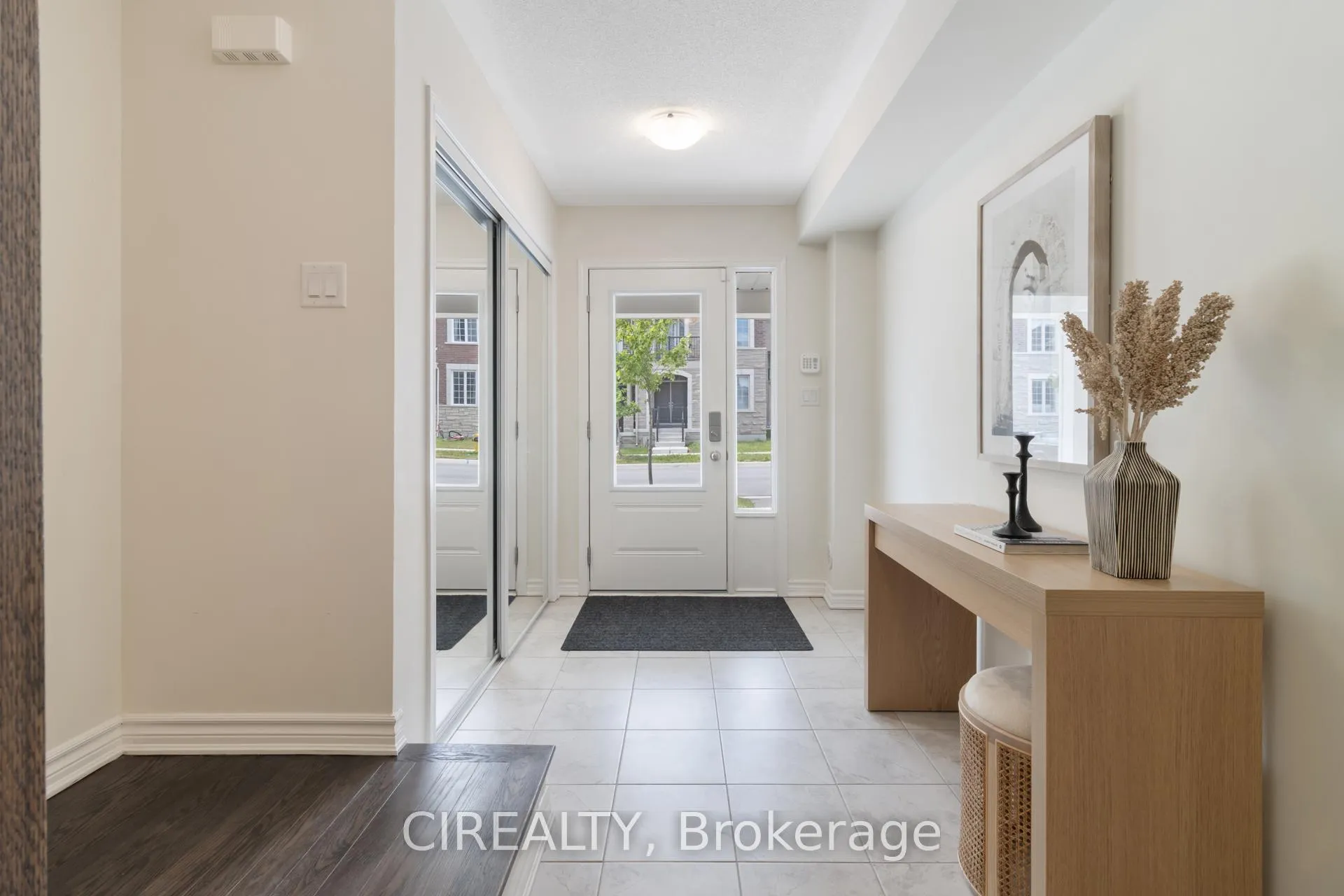 Photo 4 of 3349 Thunderbird Promenade, Pickering, Rural Pickering — HOMEH