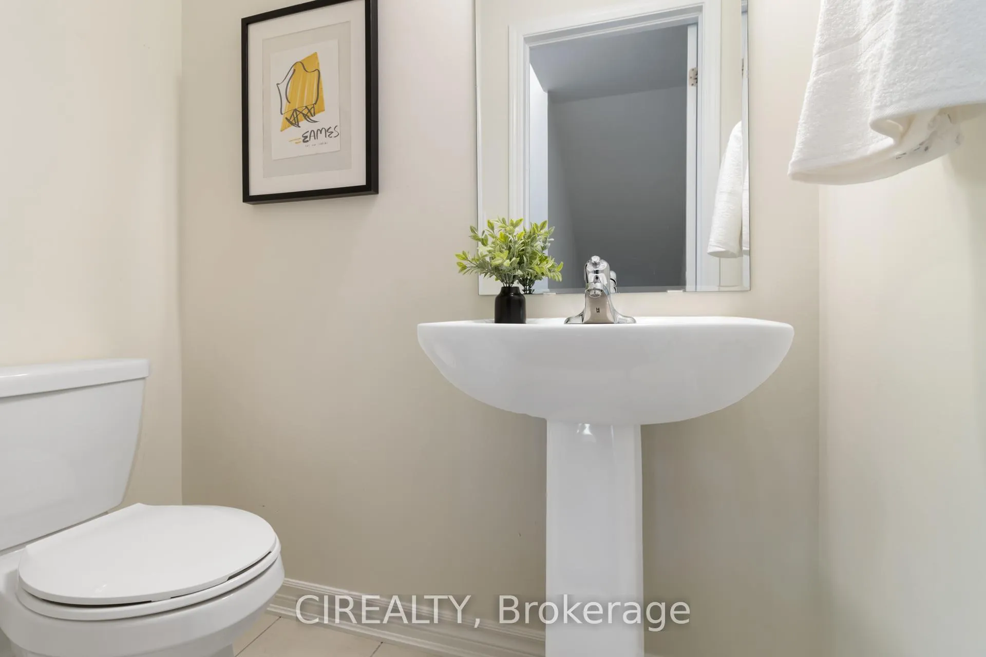 Photo 6 of 3349 Thunderbird Promenade, Pickering, Rural Pickering — HOMEH