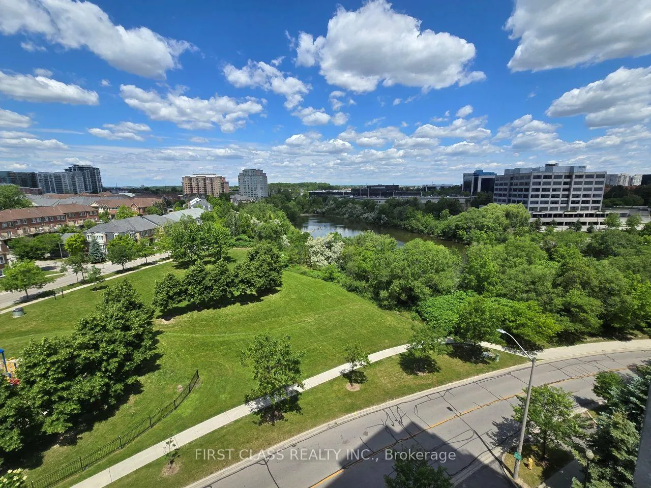 Photo 2 of Unit #906, 399 South Park Road, Markham, Commerce Valley — HOMEH