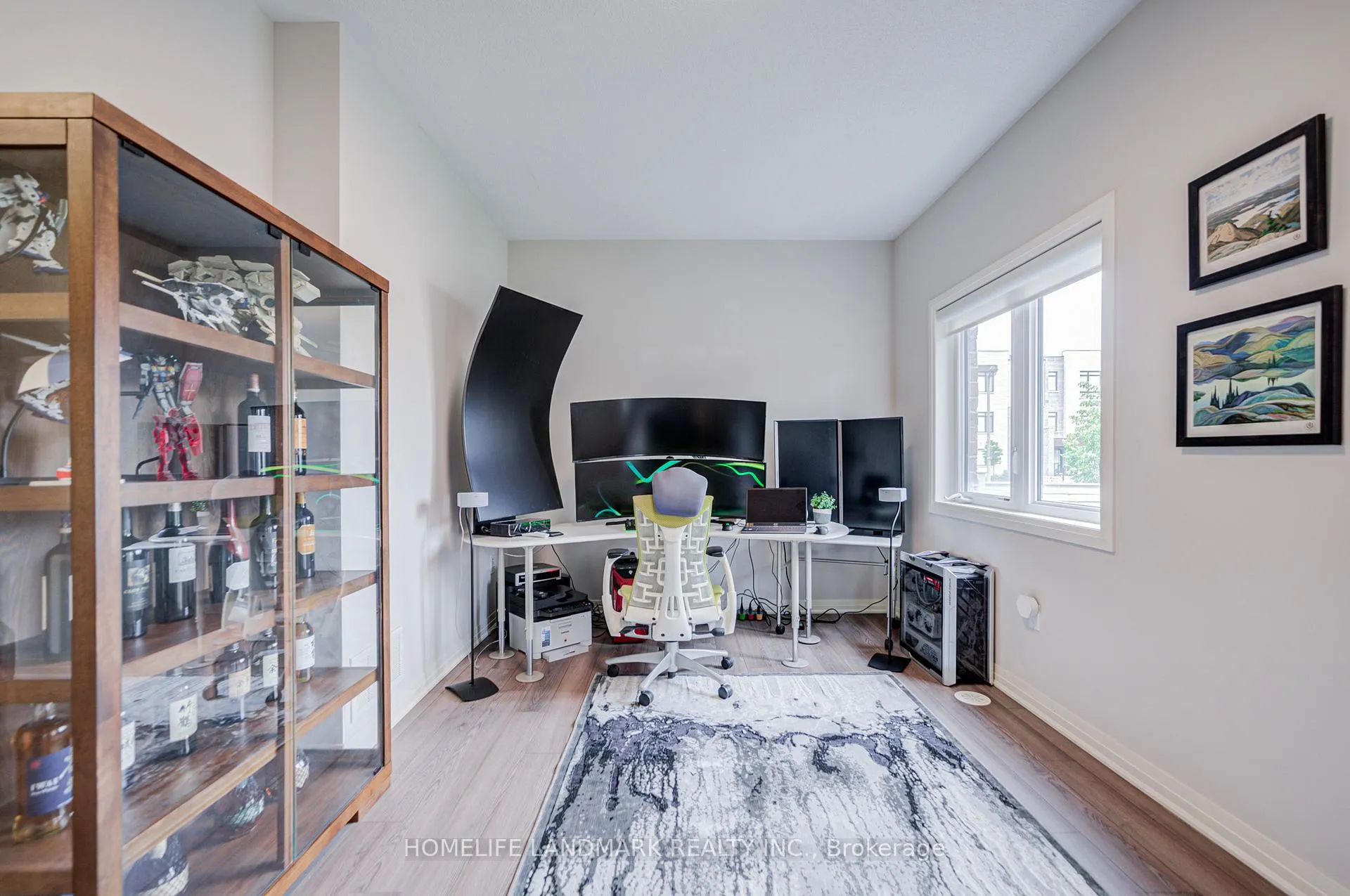 Photo 8 of 5 Arianna Crescent, Vaughan, Patterson — HOMEH