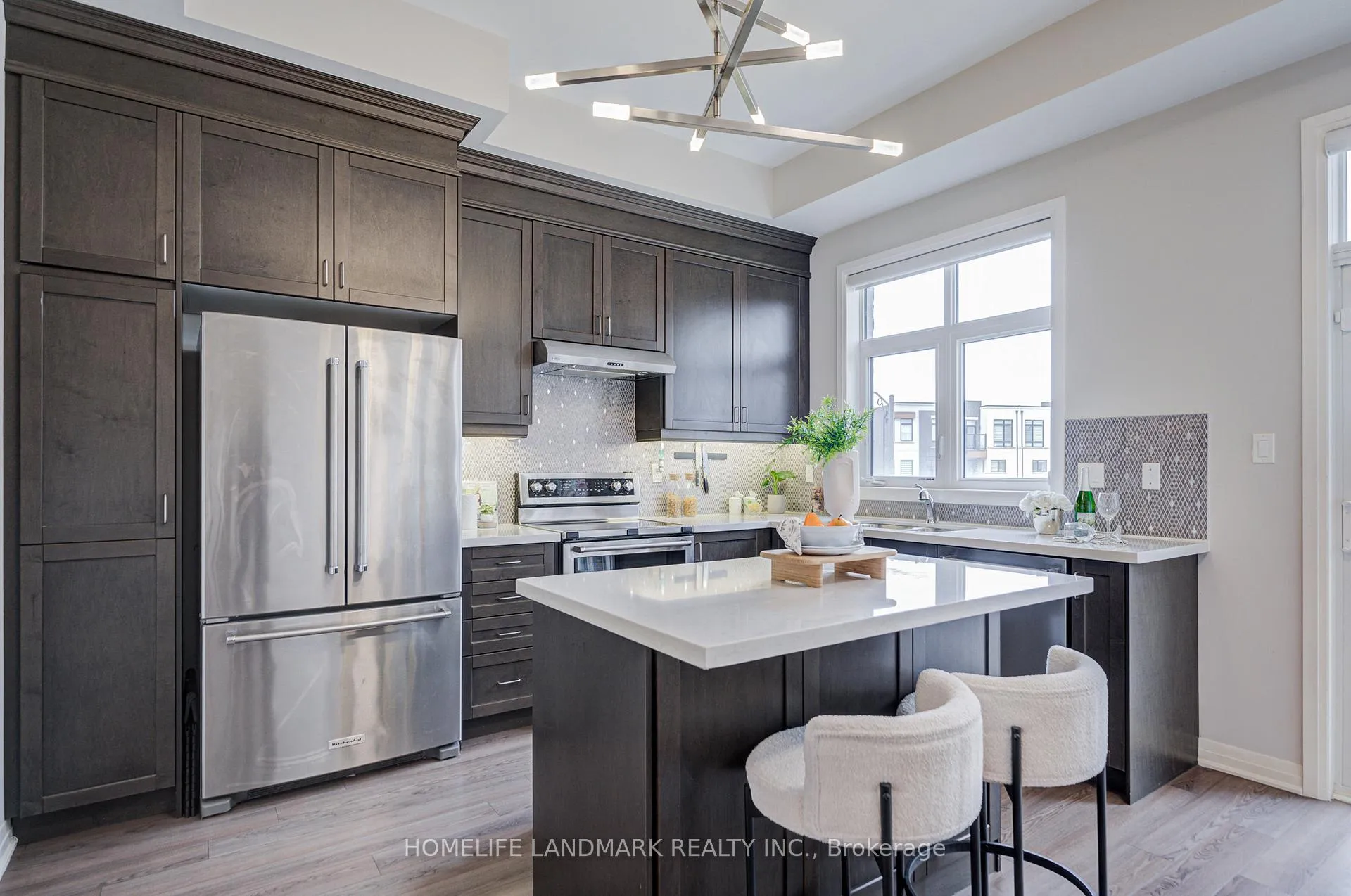 Photo 27 of 5 Arianna Crescent, Vaughan, Patterson — HOMEH