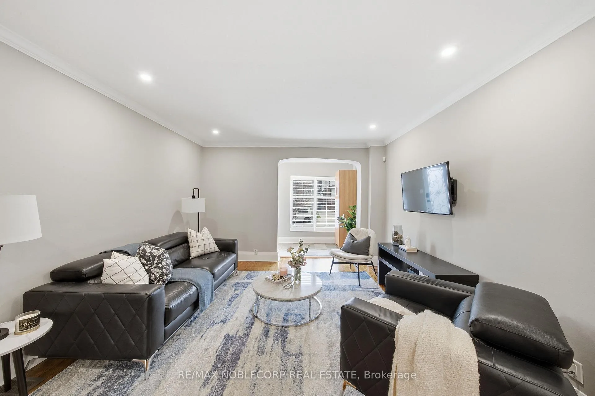 Photo 5 of 144B Roslin Avenue, Toronto, Lawrence Park North — HOMEH