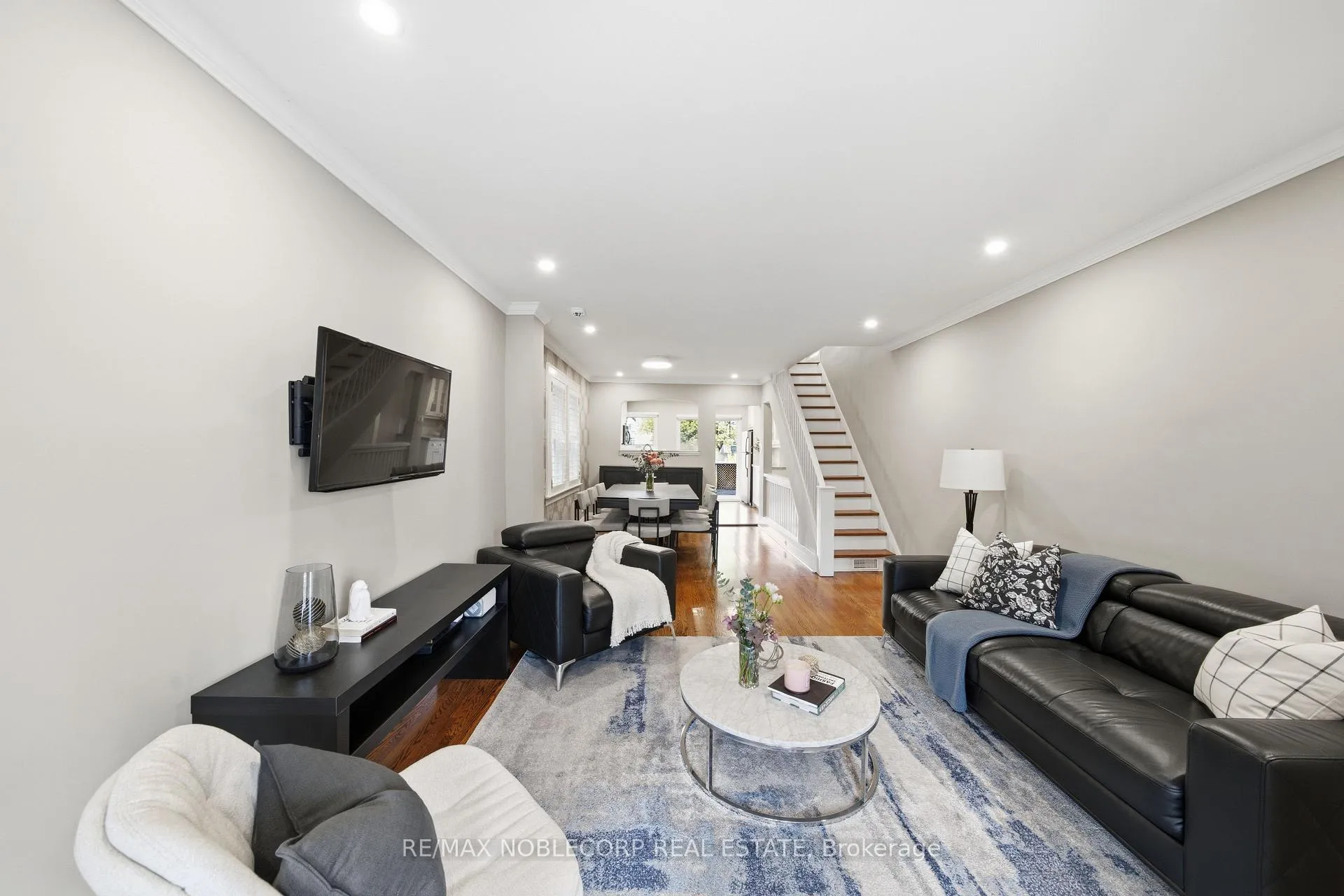Photo 7 of 144B Roslin Avenue, Toronto, Lawrence Park North — HOMEH