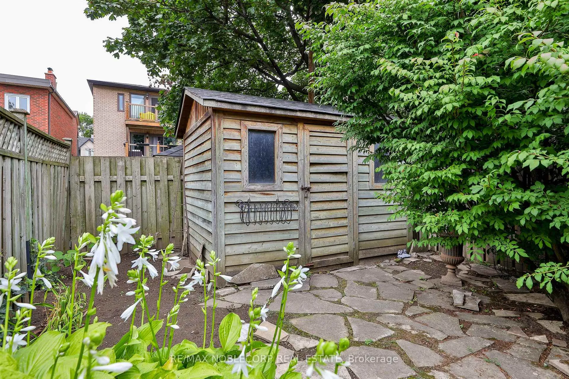 Photo 31 of 144B Roslin Avenue, Toronto, Lawrence Park North — HOMEH