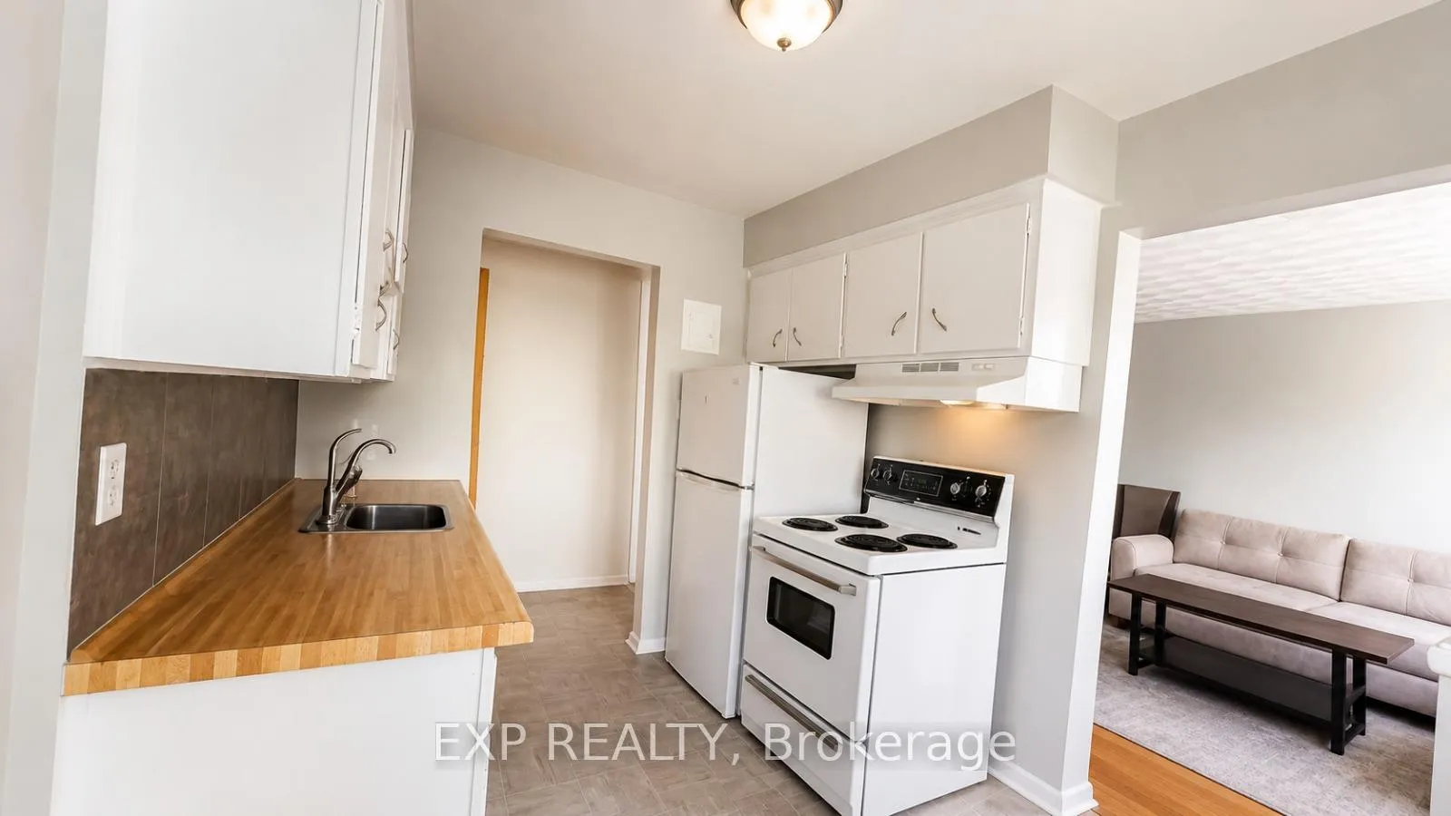 Photo 9 of Unit 2, 428 Barrie Place, Waterloo, Lakeshore Village — HOMEH